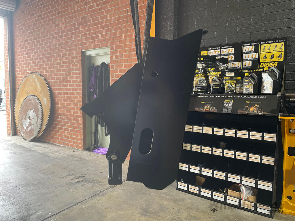 New 2022 digga CENTRE MOUNT AUGER DRIVE MULITFIT FRAME SKID STEER