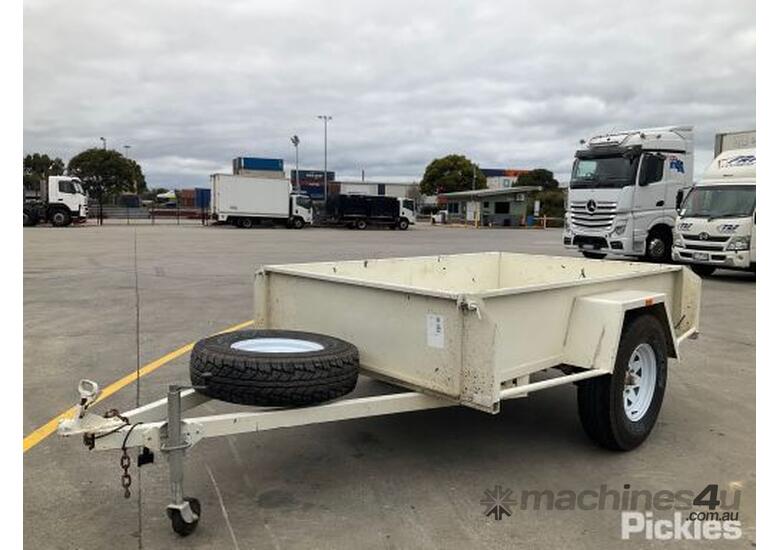 Buy Used 2004 Box Trailer in , Listed on Machines4u