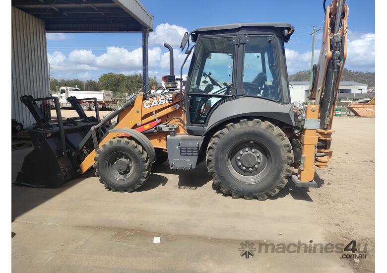 caption CASE 580SV SIDE SHIFT BACKHOE LOADER
