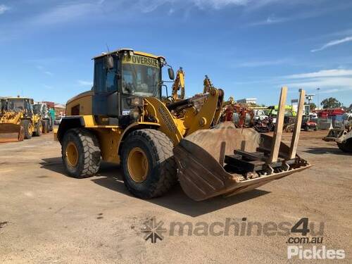 2015 Caterpillar 924K