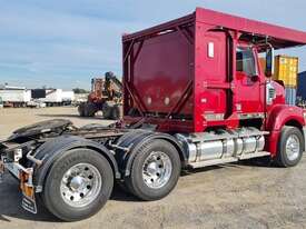 Freightliner Coronado - picture0' - Click to enlarge