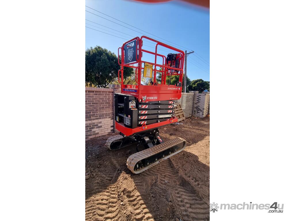 Used 2020 athena Athena rough terrain scissor 110 hrs only Rough