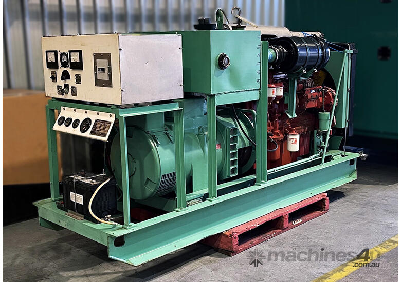 caption MACFARLANE - 82kVA Ford/Petbow Open Generator Set