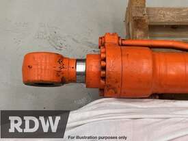 Hitachi EX200-5 Arm Cylinder - picture1' - Click to enlarge