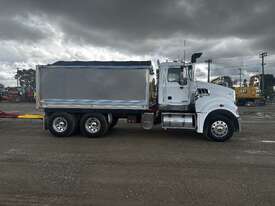 2019 MACK TRIDENT TIPPER TRUCK & 2020 HERCULES HEDT-4 DOG TRAILER - picture1' - Click to enlarge