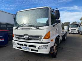 2008 Hino Tilt Tray. - picture0' - Click to enlarge