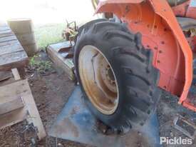 Kubota 4x4 Tractor - picture2' - Click to enlarge