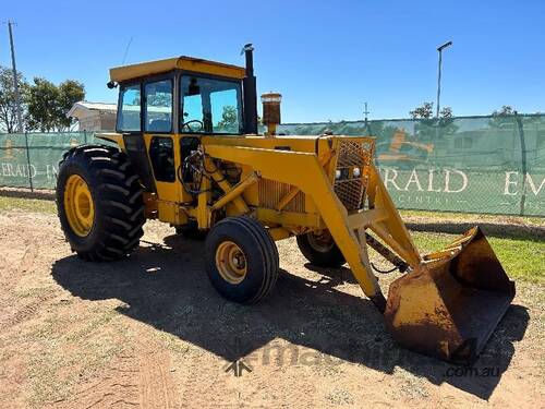 1980 CHAMBERLAIN 4480 TRACTOR