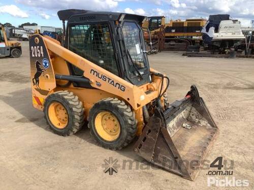 2013 Mustang 2054 Skid Steer Loader