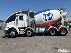 2017 Freightliner CL112 FLX Agitator - picture2' - Click to enlarge