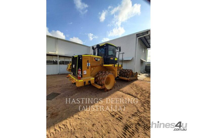 caption CAT 815KLRC Compactors
