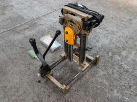 Makita 7104L Chain Mortiser - picture0' - Click to enlarge