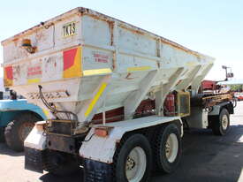 CUSTOM CARRIER MULTICAT SLINGER SPREADER TRUCK - picture1' - Click to enlarge