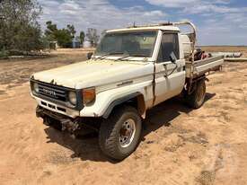 Toyota Landcuriser HJ75 UTE - picture2' - Click to enlarge