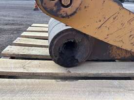 Caterpillar Cylinder - picture1' - Click to enlarge