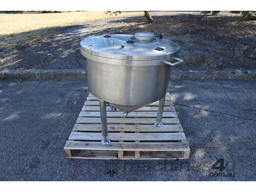 Stainless Steel Tank Floor Hopper - 200L