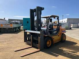 1997 Samsung SF60D Forklift - picture1' - Click to enlarge