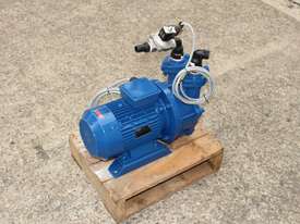 Vacuum Pump - picture2' - Click to enlarge