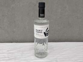 Approx 6x 700ml Haku Vodka - picture0' - Click to enlarge
