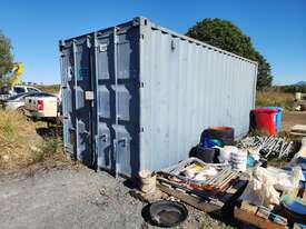 20' Shipping Container - picture0' - Click to enlarge