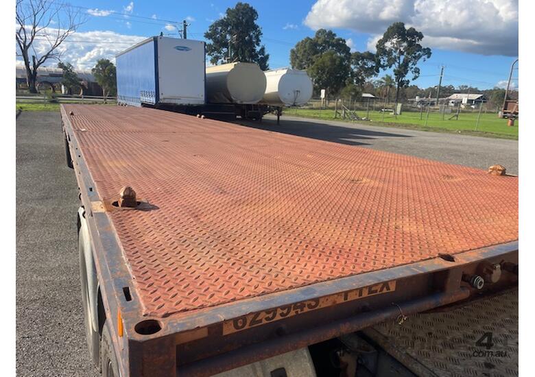 caption Trailer Extendable Flat Top Barker 45 to 62ft Lead 2006 SN1620