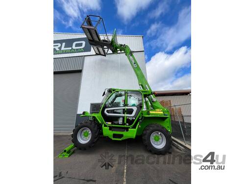 Merlo Telehandler: Panoramic 40.13 EE Stabilisers. Lifts and manoeuvrers heavy loads efficiently