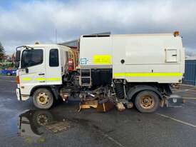 2014 Hino FG1J Street Sweeper - picture2' - Click to enlarge