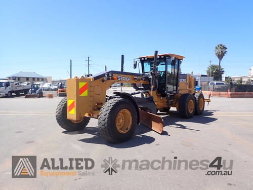 caption 2017 John Deere 670GP Motor Grader