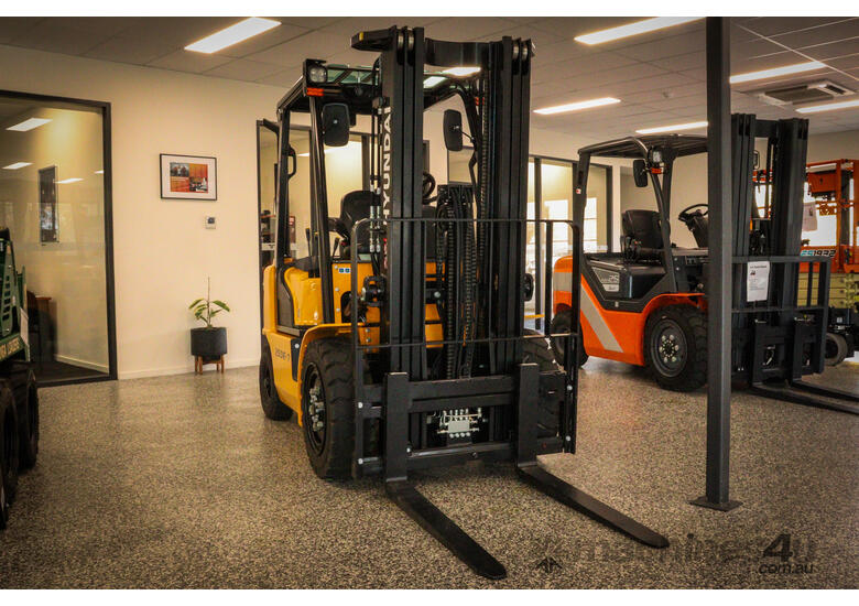 caption 2024 HYUNDAI Forklift 2.5 Tonne Diesel