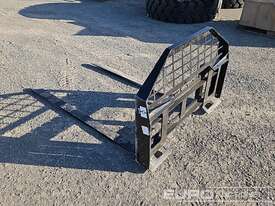 Unused GIYI Forks to suit Skidsteer Loader  - picture1' - Click to enlarge