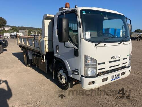 2013 Isuzu NQR Tipper