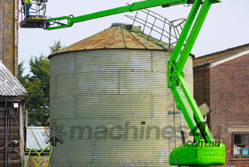 Nifty HR17 Electric Self-Propelled Boom Lift - compact and low weight