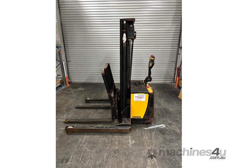 caption Walkie Reach Stacker- Well Maintained!