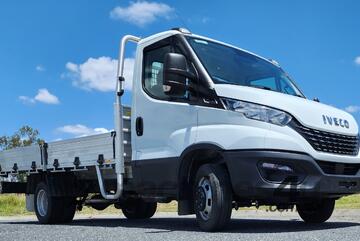 2023 Iveco 45C DAILY w/ Alloy Tray Tradie-Made Tray Dropside