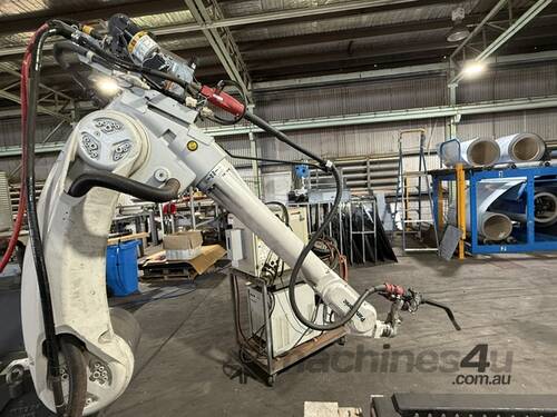 Panasonic Robotic Arm Welder 
