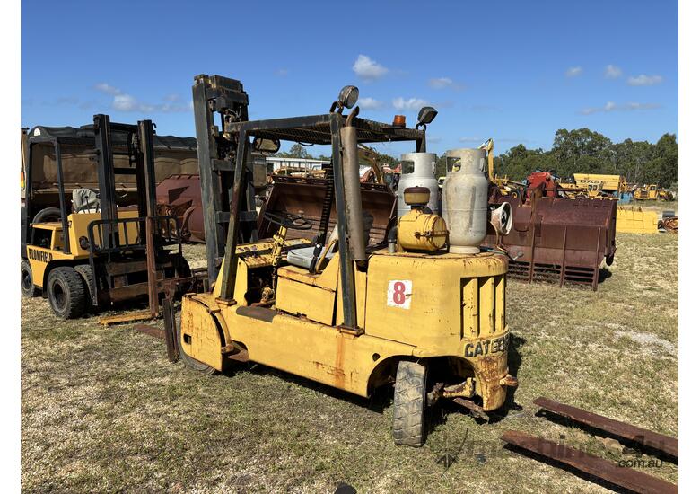 caption Caterpillar 860 GP LPG