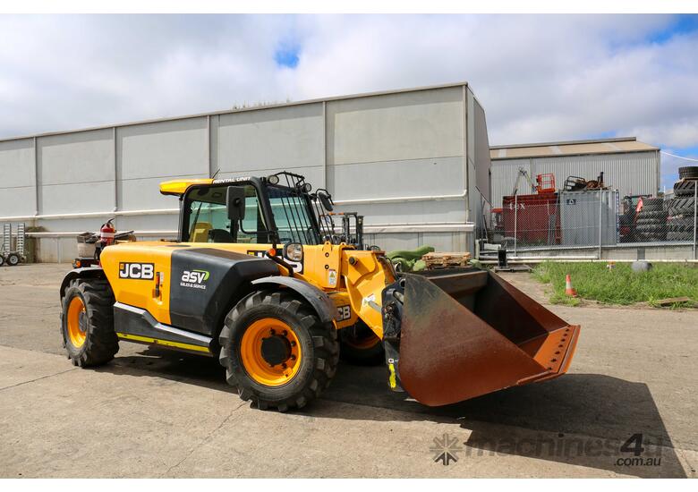 caption 2018 JCB 525-60AGRI Plus Telehandler for Sale, NSW