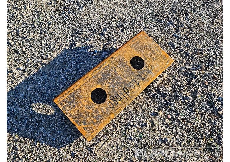 caption Unused Captok Dingo Mounting Plate to suit Skidsteer Loader