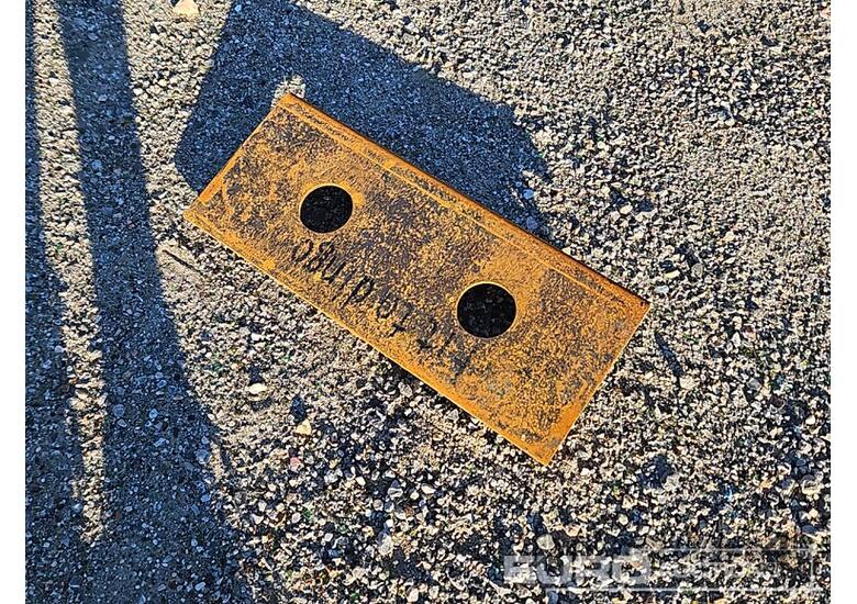 caption Unused Captok Dingo Mounting Plate to suit Skidsteer Loader