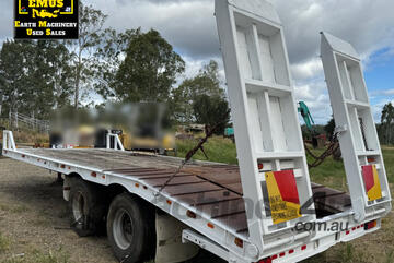 2006 Tandem Axle Tag Trailer, E.M.U.S TS864