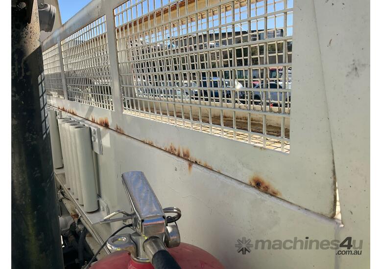 caption 2004 Hino GH500 Slide Bed Tilt Tray