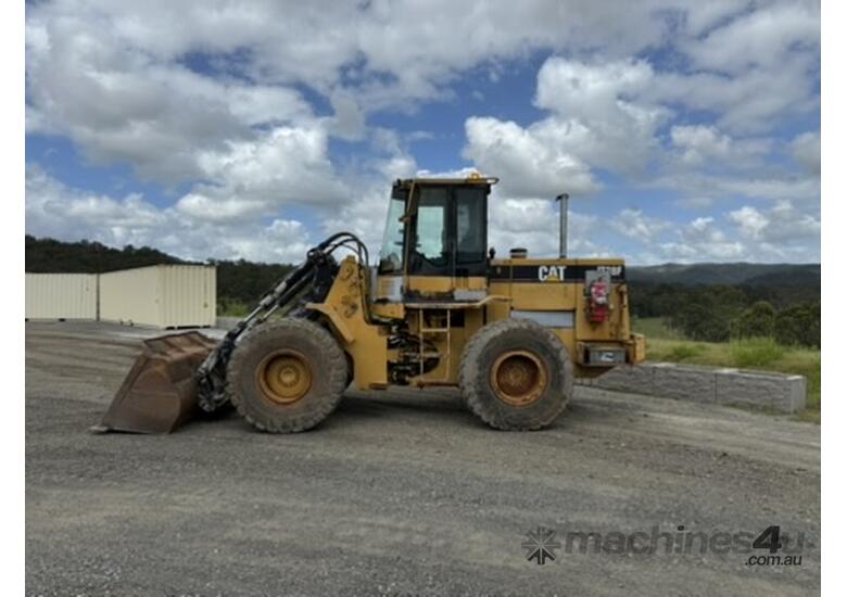 caption Caterpillar iT28F Wheel Loader