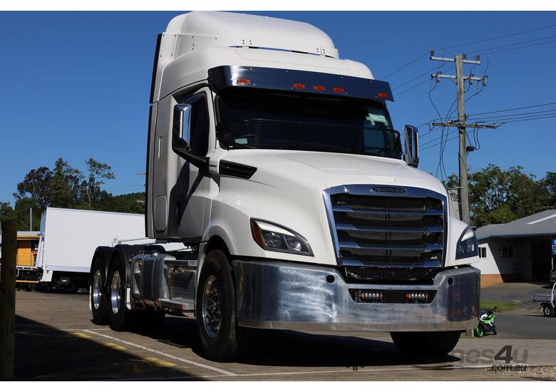 2024 Freightliner Cascadia 126 