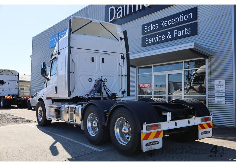 2024 Freightliner Cascadia 126 