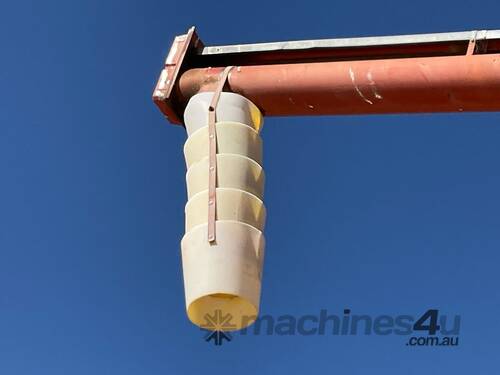 caption 2005 Wheatheart BH-51 51' x 8