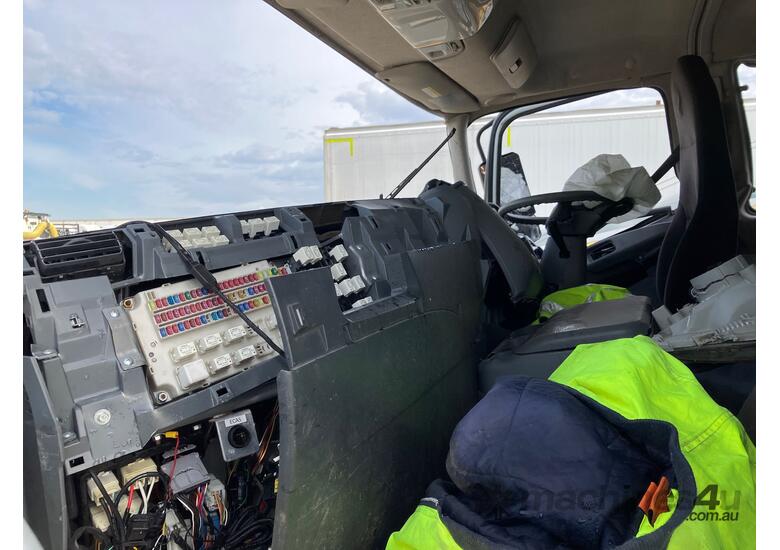 2017 Mitsubishi Fuso FN600 Curtainsider