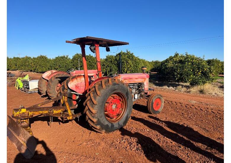 caption Massey Ferguson 65