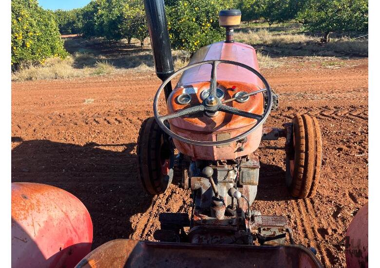 caption Massey Ferguson 65