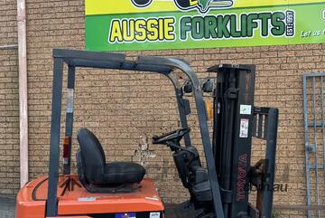 Toyota 3 Wheel Electric Container Mast Sought After Forklift