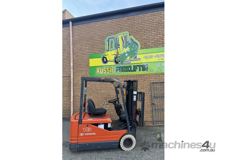 Toyota 3 Wheel Electric Container Mast Sought After Forklift 